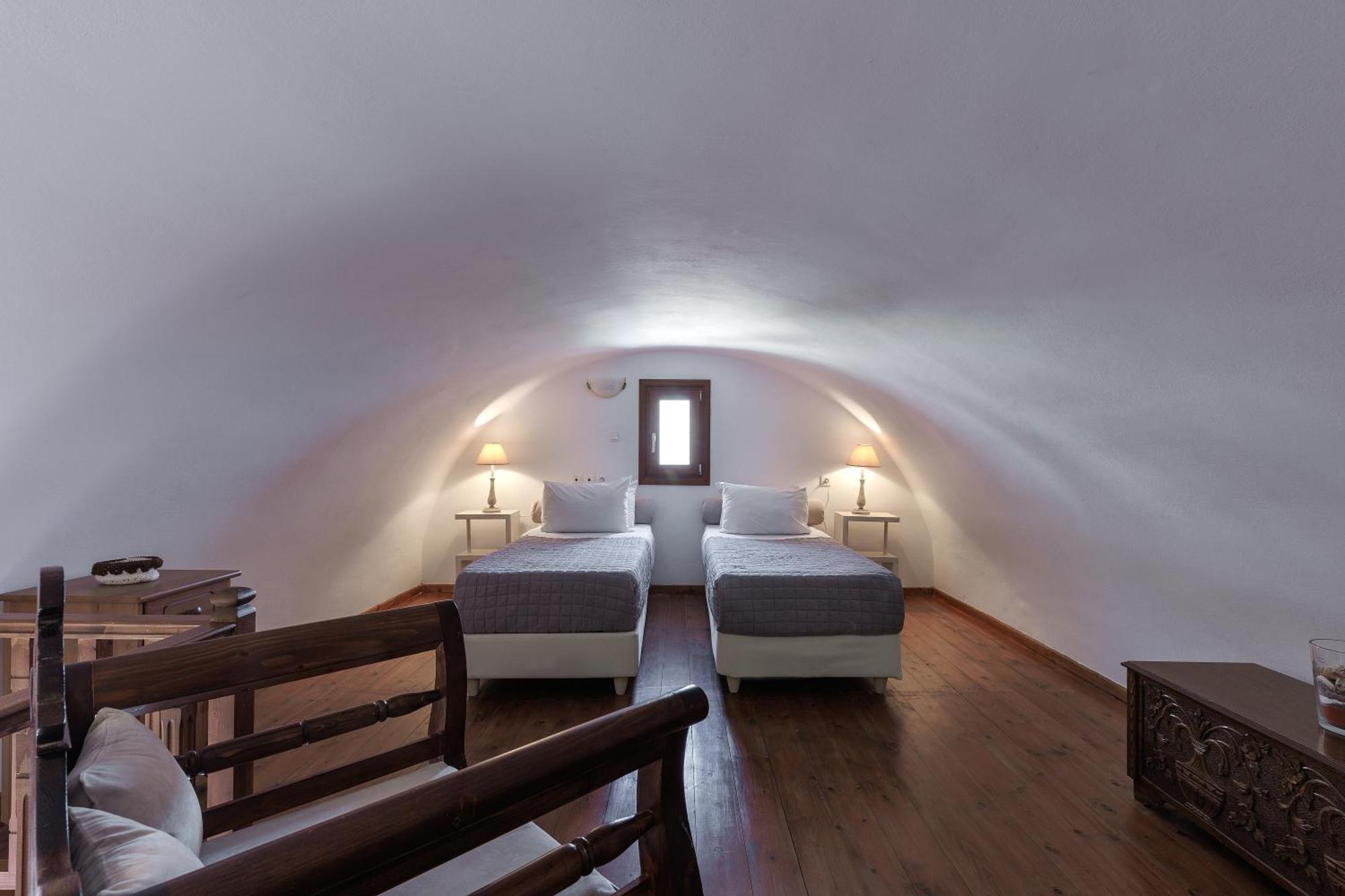 Zatrikion Santorini Villas Pyrgos Kallistis Room photo
